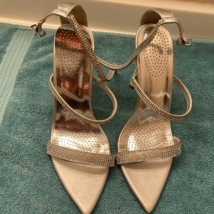 Galaxy Sandal
AZALEA WANG